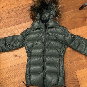 Green Puffer Jacket with Fur Trim